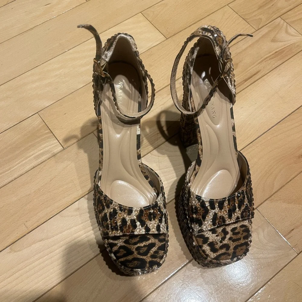 NWT Azalea Wang Leopard Wilmore Rhinestone Platform Heel